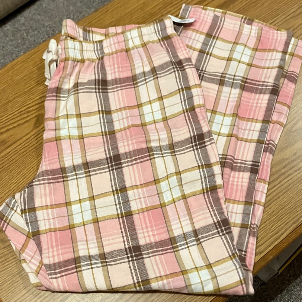 NWT - Old Navy Pink and Tan Plaid Pajama Pants